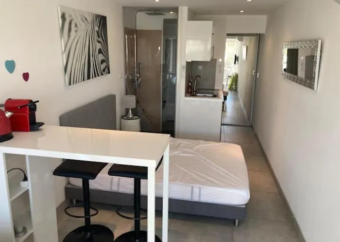 20, Port Nature 2 Au Village Naturiste *